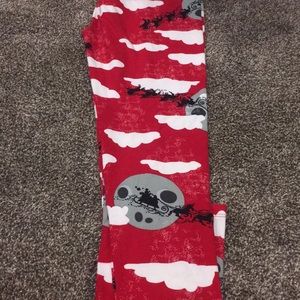 LuLaRoe OS Christmas Leggings.
